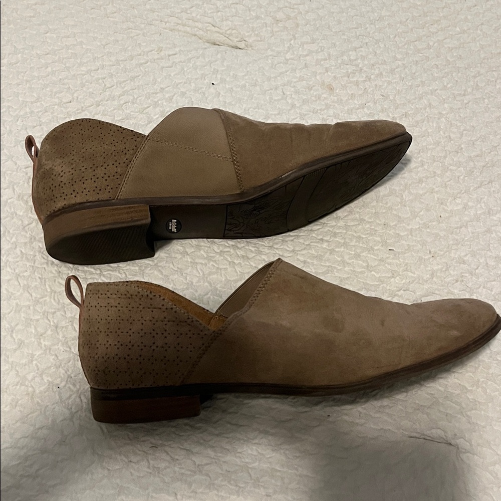 Dr. Scholl’s Tan Suede Loafers